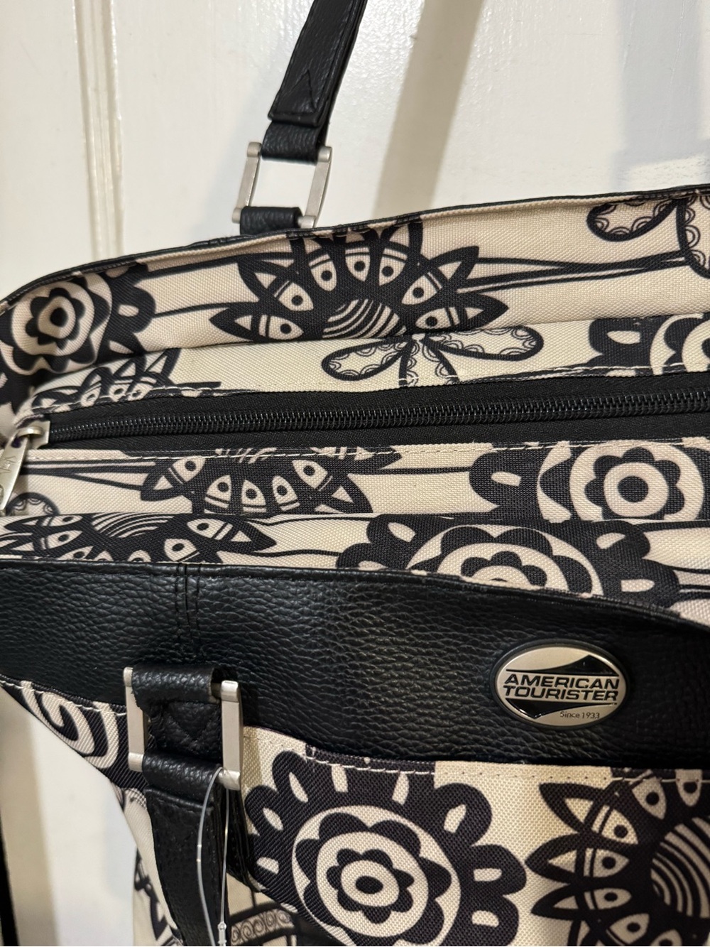 American Tourister Floral Travel Tote Carry On Overnight Weekender Bag - Picture 5 of 5